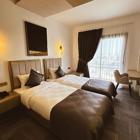 Ξενοδοχείο Dorana Art 3*