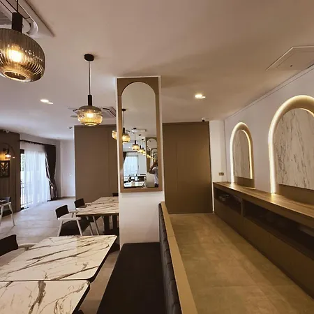 Dorana Art Hotel