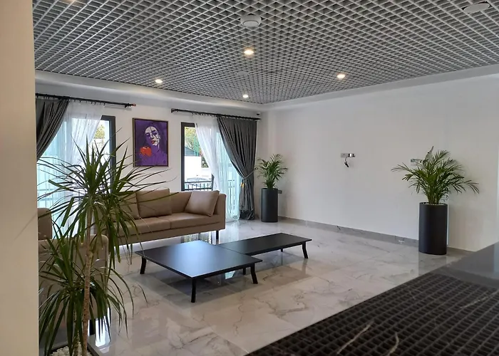 ホテル Dorana Art 3*