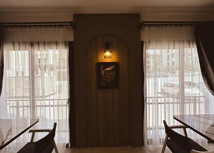 ホテル Dorana Art キレニア