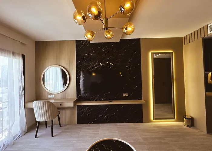 ホテル Dorana Art 3*