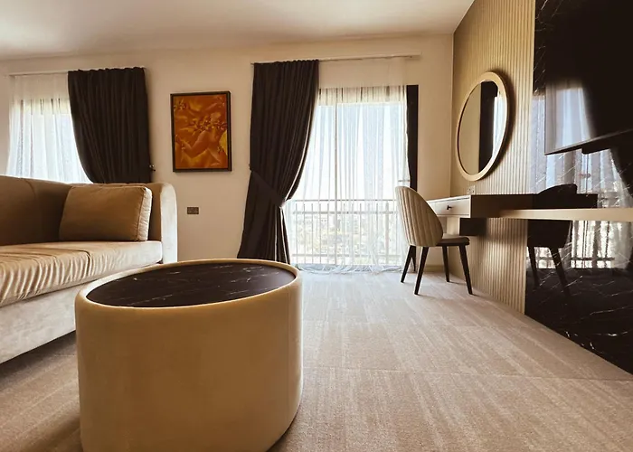 Dorana Art 3* キレニア