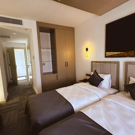 Dorana Art Hotel