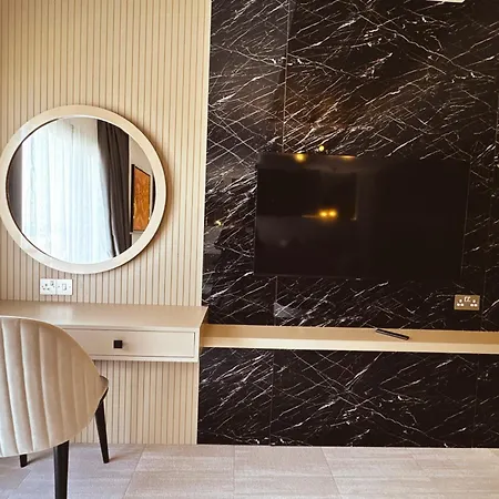 Dorana Art Hotel Kirenia