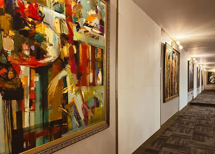 ホテル Dorana Art キレニア