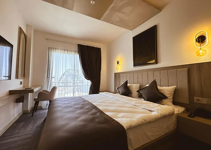 Dorana Art 3* キレニア